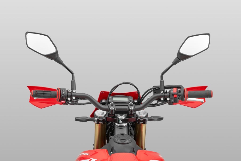 QJ Motor COV 125: arriva la motard da 15 CV a 3.190 euro